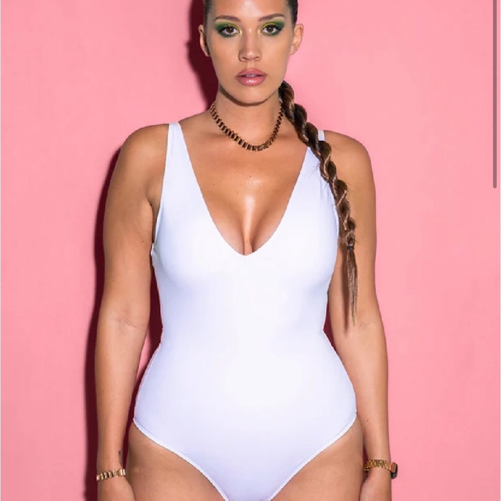 NWT TA3 white Plungey suit in M, torso R/L.
